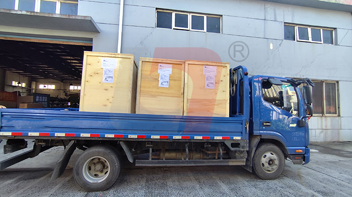 龍應(yīng)全自動(dòng)封箱機(jī)