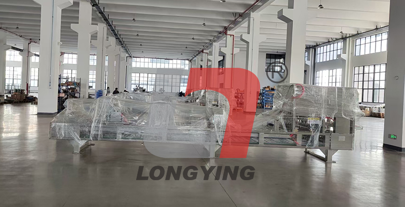 龍應(yīng)果凍全自動(dòng)灌裝封口機(jī)